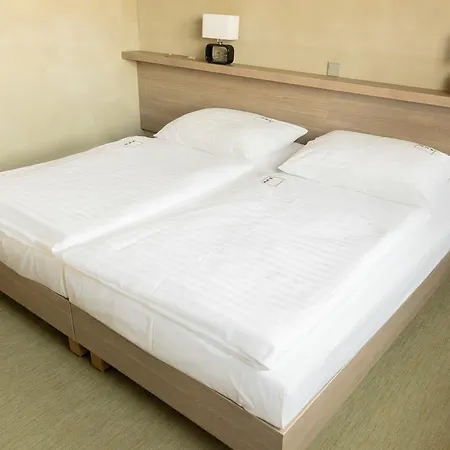 Pivotel Mmx Hotel