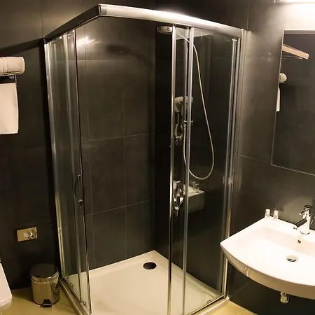 Otel Pivotel Mmx 3*